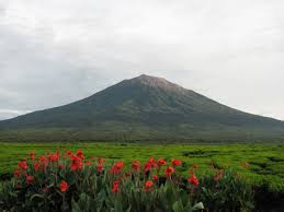 Keindahan Gunung Kerinci Sumatera, Puncak Tertinggi Indonesia